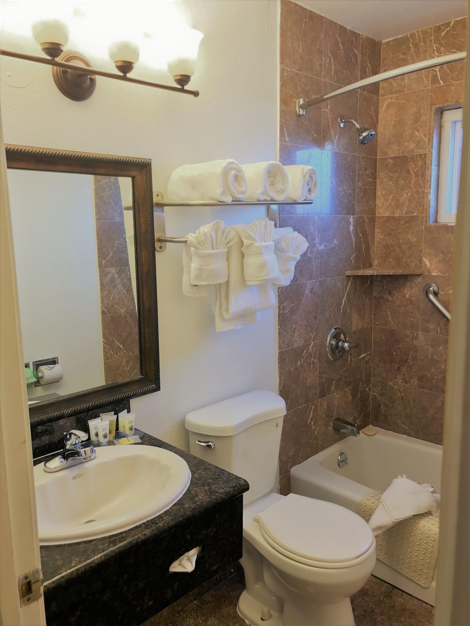 Stargazer Inn And Suites Монтерей Екстер'єр фото